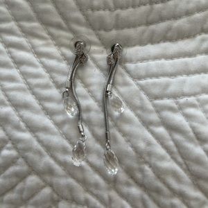 Used once in a wedding. Swarovski crystals